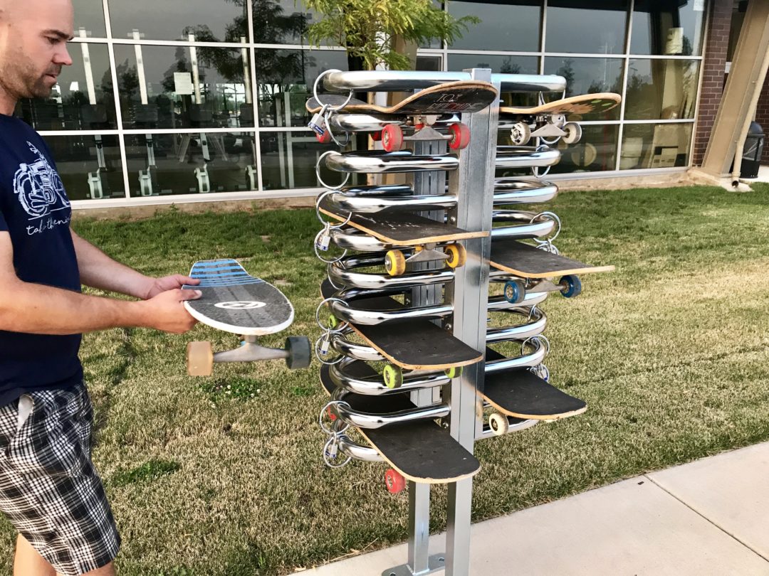 skateboard security rack - Spartan